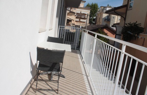 Marina Centro Apartamento | Apartamento de 1 dormitorio con balcón equipado con todas las comodidades a 300 metros de la playa de Rímini