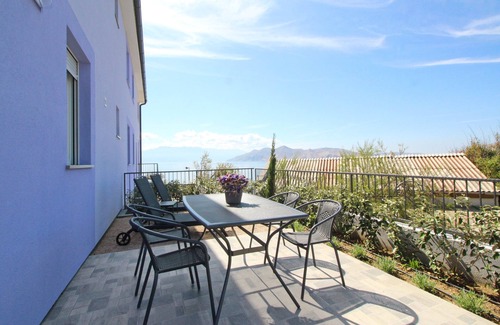 Baska Apartamento | Apartamento de una habitación con terraza y vista al mar Baska, Krk (A-18824-d)
