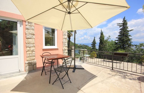 Medveja Apartamento | Apartamento de una habitación con terraza y vista al mar Medveja, Opatija (A-2305-c)