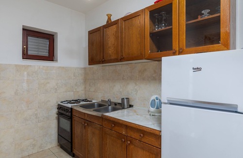 Mimice Apartamento | Apartamento de una habitación con balcón y vista al mar Mimice, Omis (A-11045-a)