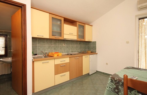 Nevidane Apartamento | Apartamento de una habitación con terraza y vista al mar Nevidane, Pasman (A-8273-b)