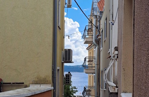 Selce Apartamento | Apartamento de una habitación con terraza y vista al mar Selce, Crikvenica (A-22935-c)