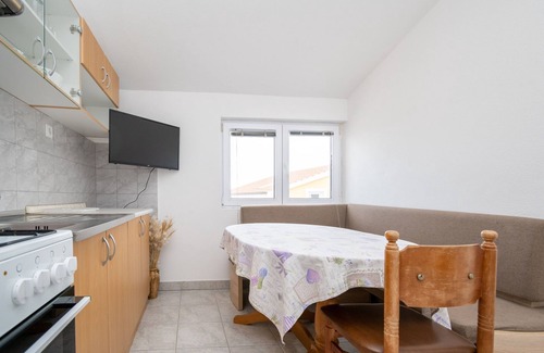 Tkon Apartamento | Apartamento de una habitación con terraza y vista al mar Tkon, Pasman (A-17360-b)