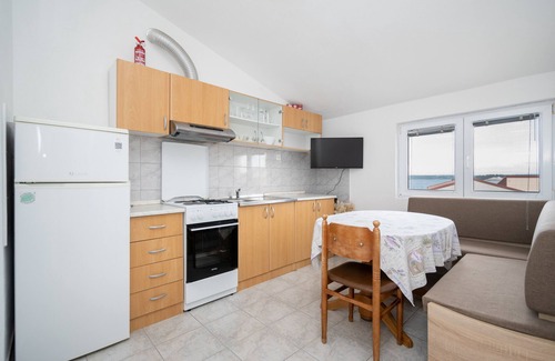 Tkon Apartamento | Apartamento de una habitación con terraza y vista al mar Tkon, Pasman (A-17360-b)