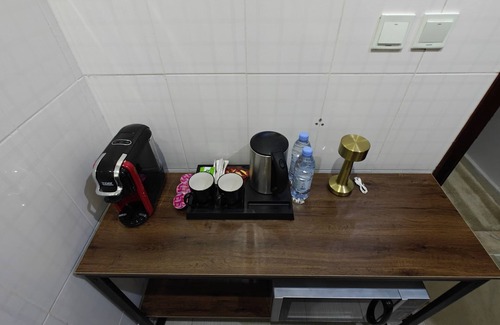 Hera Street Apartamento | One Bedroom Apt- Hira Residence & Suites