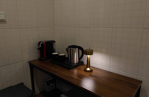 Hera Street Apartamento | One Bedroom Apt- Hira Residence & Suites