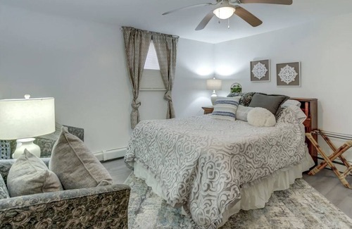 Belmont Apartamento | One bedroom apt in Belmont - MONTHLY DISCOUNTS
