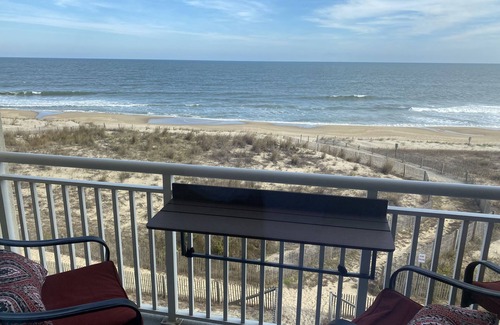 Ocean City Apartamento | One Bedroom Beachfront Apartment Mid-Town OC