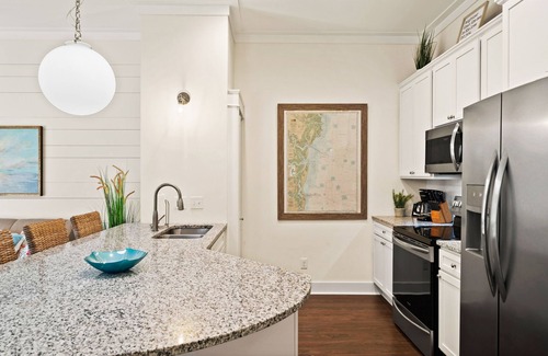 King City Condominio | One bedroom condo w/ pool in the SSI Village area unit 2100 First Floor
