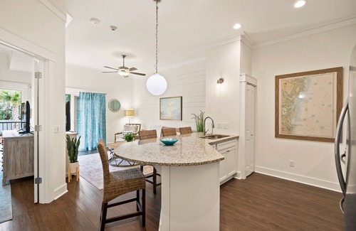 King City Condominio | One bedroom condo w/ pool in the SSI Village area unit 2100 First Floor