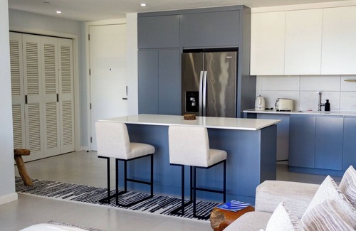 Mandeville Apartamento | one bedroom Condo- Heated Pool-Fitness Center- 24 HR gated!