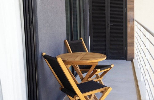 Mandeville Apartamento | one bedroom Condo- Heated Pool-Fitness Center- 24 HR gated!