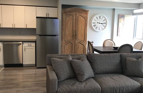 Sarnia Condominio | ONE BEDROOM CONDO with Amazing View of the St.Clair River