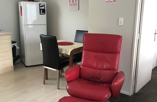 Invercargill Cabaña | One Bedroom Cottage, Central to CBD, Park, Airport