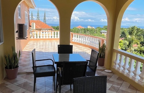Boscobel Casa | one bedroom cozy and quiet neighborhood 10min from ocho rios town