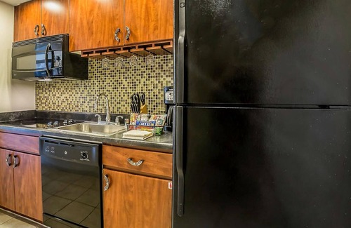 Paradise Condominio | One Bedroom Deluxe Luxury Condo, Las Vegas Club 36 (1981595)