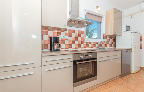 Bilice Casa | One-Bedroom Holiday Home In Bilice