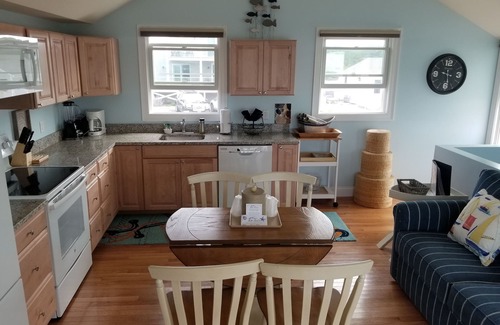 Cape Cod Casa | Nueva casa ubicada directamente en playa privada con A / C