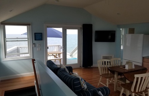 Cape Cod Casa | Nueva casa ubicada directamente en playa privada con A / C