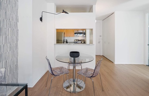 Central New York City Apartamento | One Bedroom in Midtown West near Times Square