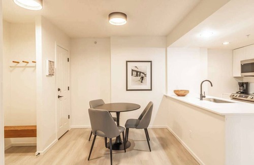 Village North Apartamento | One Bedroom in Whistler Village - Unit 613