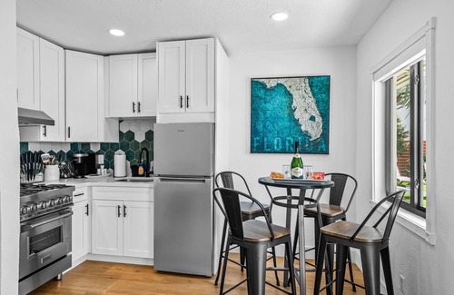 Downtown Fort Lauderdale Apartamento | One Bedroom King Suite in a Tropical Retreat Freedom House FTL Suite 6
