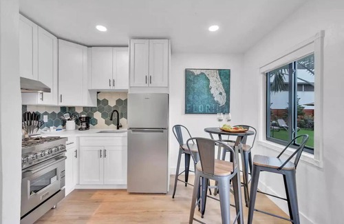 Downtown Fort Lauderdale Apartamento | One Bedroom King Suite in a Tropical Retreat Freedom House FTL Suite 6