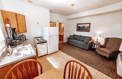 Spring City Cabina | One Bedroom Lake Cabin