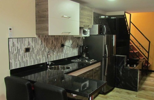 El Poblado Apartamento | One Bedroom loft AC Hot Tub