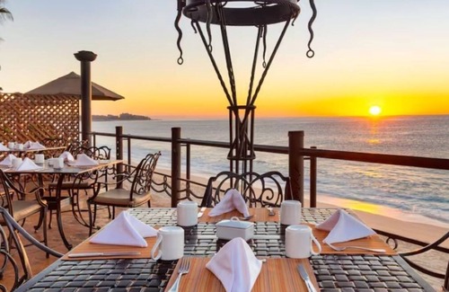 Arcos del Sol II Apartamento | One bedroom luxury suite with fitness room, pools in beautiful Cabo San Lucas