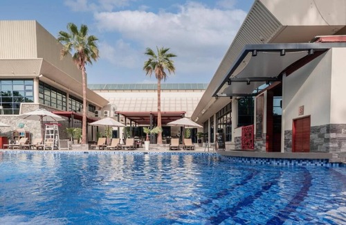 Garhoud Casa | One Bedroom Suite Near Aviation Club Garhoud By Luxury Bookings