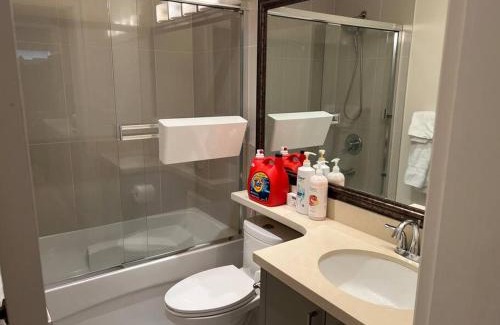 Arbutus Ridge Casa | One-bedroom Suite~Near downtown & UBC