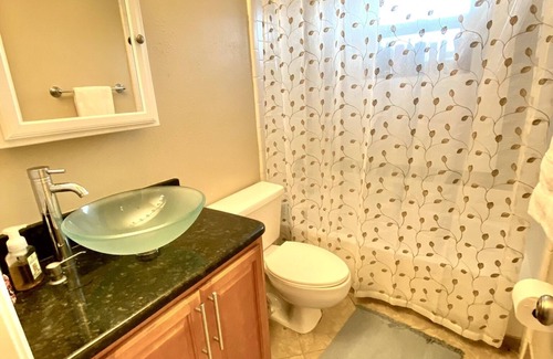 Poinciana Casa | One bedroom with designated parking space at Kissimmee