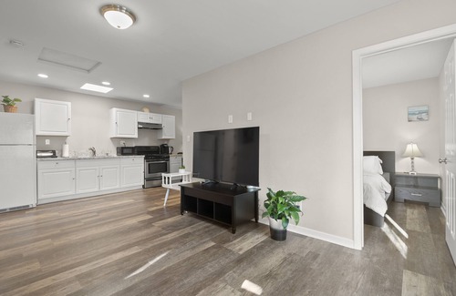 Glendora Casa | One Bedroom With Living Room Downtown Glendora
