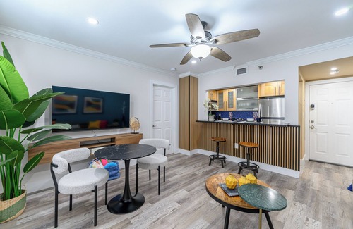 South Beach Condominio | One block from the beach! South Beach/Ocean Dr - 1 Bed / Bath - Muscle Beach