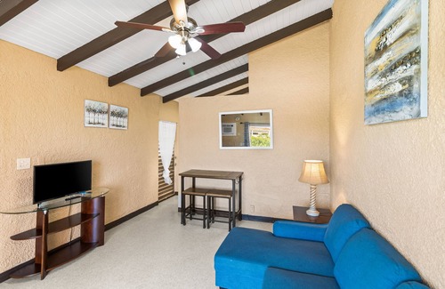 La Grande Princesse Condominio | One Blue Caribbean View 1 Bedroom Condo by RedAwning
