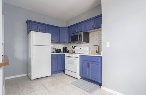 Lodi Apartamento | Lodi 1 Bed- Laundry In-Unit, Parking