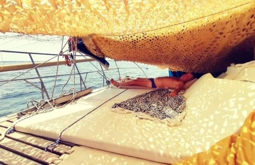 Porquerolles Alquiler De Eote | una habitación or dos en nuestro catamarán