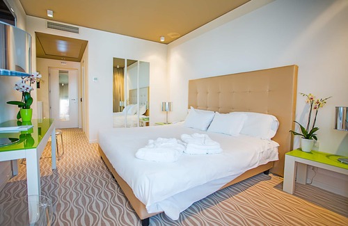 Dalmine Hotel | One Hotel & Restaurant