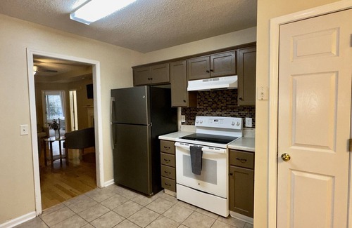 Alabaster Casa | One Level, 2 bed, 2 bath, walk dist. to hospital
