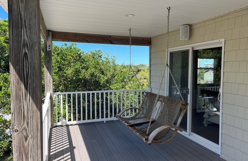 Avon Casa | Cozy, Spacious 4 Bedroom House with Pool, Large Docks and Canal Access