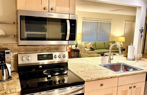 Sarasota Casa | ONE MILE from beautiful Siesta Key, #1 beach in the USA!!!