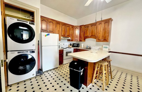 Danville Apartamento | One-Of-A-Kind 2-bedroom apartment with AC, WiFi in lovely Danville