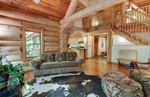 Valley Springs Casa | One of a Kind Log Home Tucked Away in the Woods!