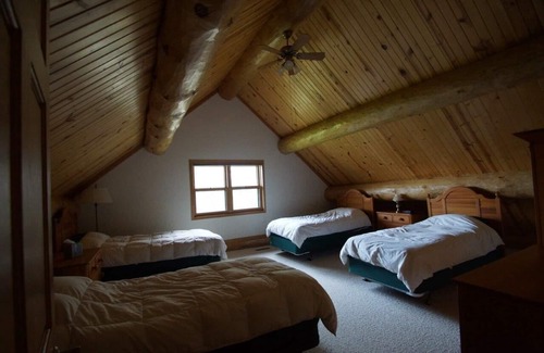 Pickerel Cabina | Uno de una especie North Woods Lake Lodge