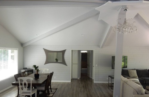 Cascadia Casa | Uno de un lugar amable en el río McKenzie