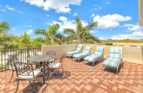 Siesta Key Village Apartamento | One-of-a-Kind! Pool, Terraces, Ocean-View Rooftop, in Siesta Village at Best Beach!