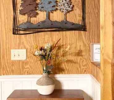 Basye Casa | One of a Kind Rustic Log Cabin near Bryce Resort - Large Game Room - Fire Pit - Large Deck - BBQ