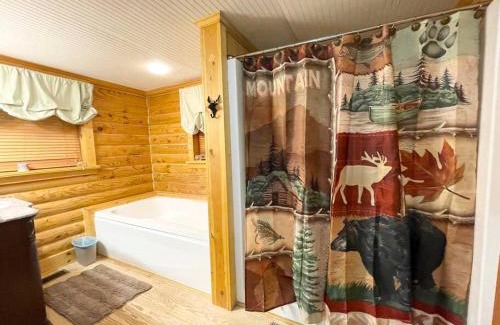 Basye Casa | One of a Kind Rustic Log Cabin near Bryce Resort - Large Game Room - Fire Pit - Large Deck - BBQ