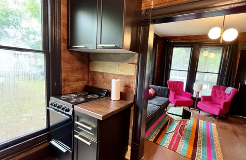 Travis Heights Casa | One of a kind. Steps from Soco!